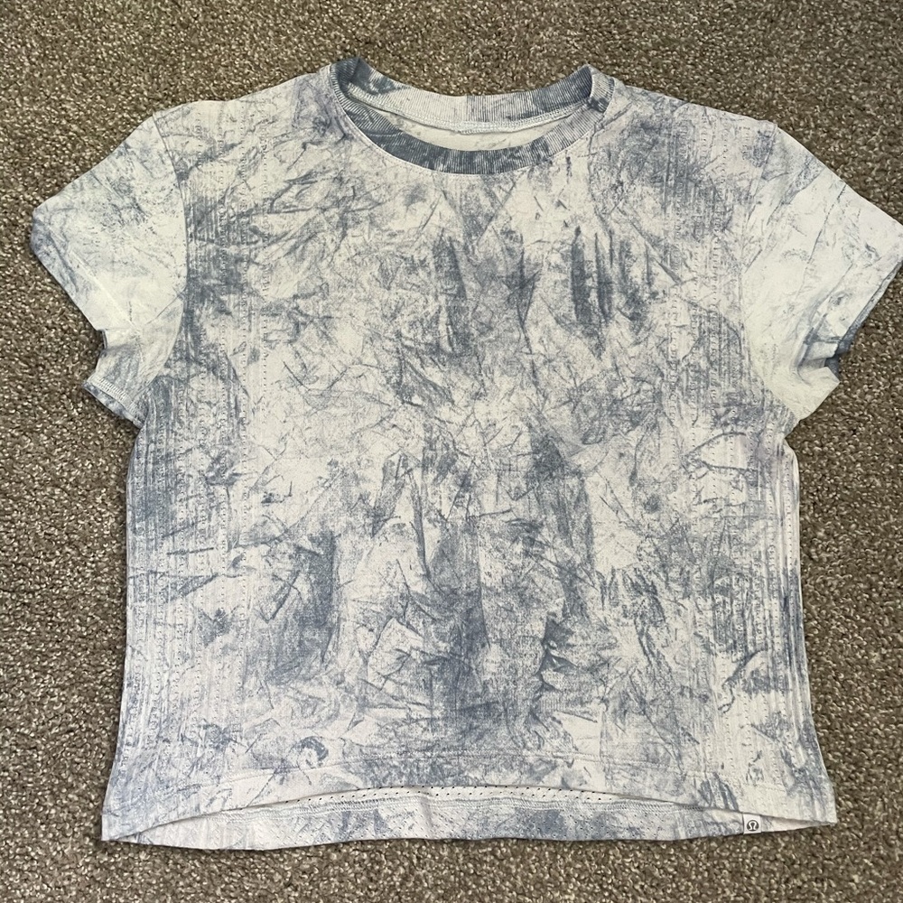 Lululemon workout top - Train To Be Top